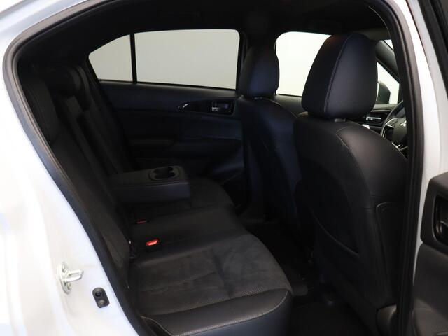 Mitsubishi ECLIPSE Cross 2.4 PHEV Intense+ | Stoelverwarming | Airco | Carplay | Achteruitrij Camera |