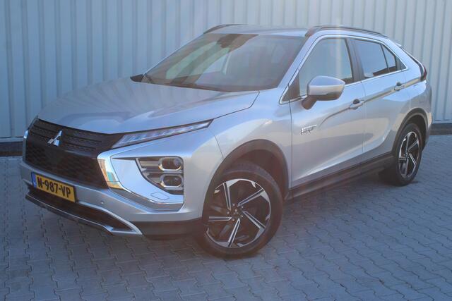 Mitsubishi ECLIPSE Cross 2.4 PHEV Intense+ | Incl. 12 maanden garantie | Cruise control | Trekhaak | Stoelverwarming | DAB radio | Parkeercamera | Navigatie | Climate control |