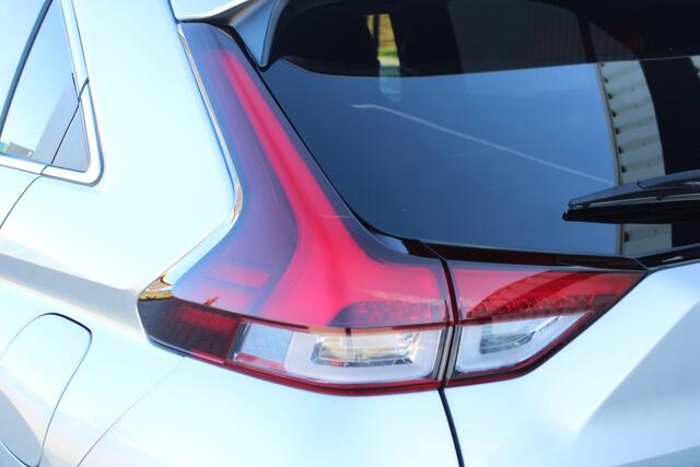 Mitsubishi ECLIPSE Cross 2.4 PHEV Intense+ | Incl. 12 maanden garantie | Cruise control | Trekhaak | Stoelverwarming | DAB radio | Parkeercamera | Navigatie | Climate control |