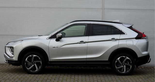 Mitsubishi ECLIPSE Cross PHEV 2.4 INTENSE PLUS 4WD | PLUG IN HYBRID | STANDKACHEL | TREKHAAK 1500KG | ALL SEASON BANDEN | FABRIEKSGARANTIE TOT 10-06-2030* | ALL IN RIJKLAARPRIJS