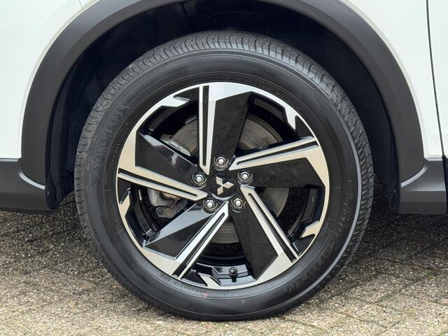 Mitsubishi ECLIPSE Cross 2.4 PLUG-IN HYBRID 4WD Basis *CRUISE/CAMERA*