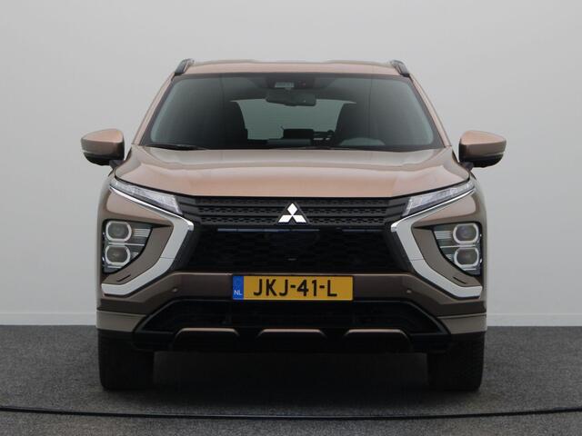 Mitsubishi ECLIPSE Cross 2.4 PHEV Business Executive | Stoelverwarming voor en achter | 360 graden camera | 1500kg geremd |