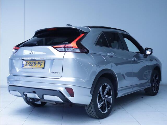 Mitsubishi ECLIPSE Cross 2.4 PHEV Instyle | Navigatie | Panoramadak | Trekhaak | HUD | Cruise control adaptief |