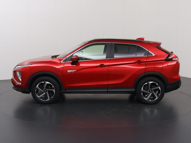 Mitsubishi ECLIPSE Cross 2.4 PHEV Intense | Trekhaak | Parkeercamera | Climate Control | Stoelverwarming | Navigatie via Carplay |