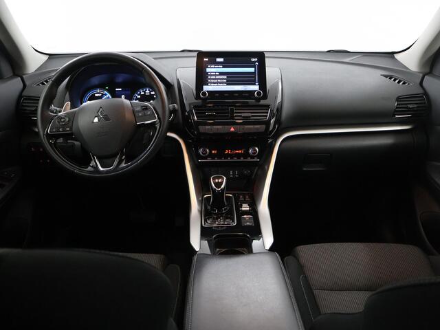 Mitsubishi ECLIPSE Cross 2.4 PHEV Intense | Trekhaak | Parkeercamera | Climate Control | Stoelverwarming | Navigatie via Carplay |