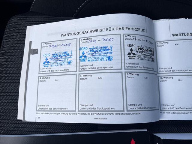 Mitsubishi ECLIPSE Cross 2.4 PHEV Intense / 8 Jaar Fabrieksgarantie** / Dealer onderhouden / 1.500 kg trekgewicht / ChadeMo snelladen / Navigatie via Apple Carplay Android / Stoelverwarming / 18" LM wielen /