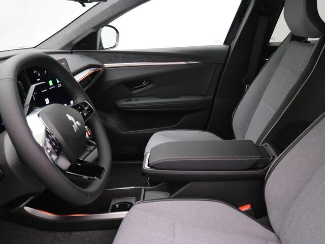 Mitsubishi ECLIPSE Cross Intense+ 87 kWh / ¤ 2.000 introductiekorting / Nieuw Model! / Rijklaarprijs / 100% Elektrisch / 621 KM WLTP / 1.100 KG Trekgewicht / Achteruitrijcamera / Google Maps Navigatie / Stuur- & Stoelverwarming /