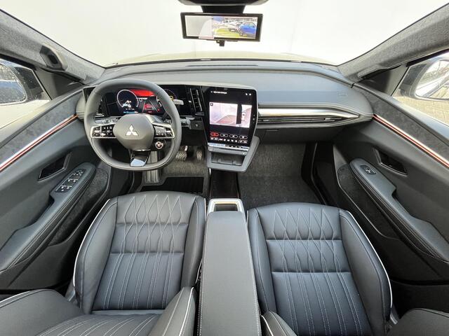 Mitsubishi ECLIPSE Cross Instyle 87 kWh / ¤2000 introductiekorting / Nieuw Model! / 100% Elektrisch / 621 KM WLTP / 1.100 KG Trekgewicht / 8 jaar Fabrieksgarantie / Elektrochromatisch glazen Panoramadak / 360° Camera / Google Maps Navigatie / Stuurwiel- en Stoelverwarming v