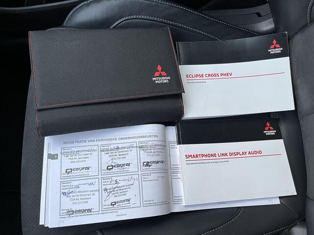 Mitsubishi ECLIPSE Cross 2.4 PHEV First Edition / 8 jaar garantie / Trekhaak 1.500 kg / Adapt. CC / Camera 360° / Navi TomTom / HUD / Apple Carplay Android / Stuur-, stoel- en achterbankverwarming /