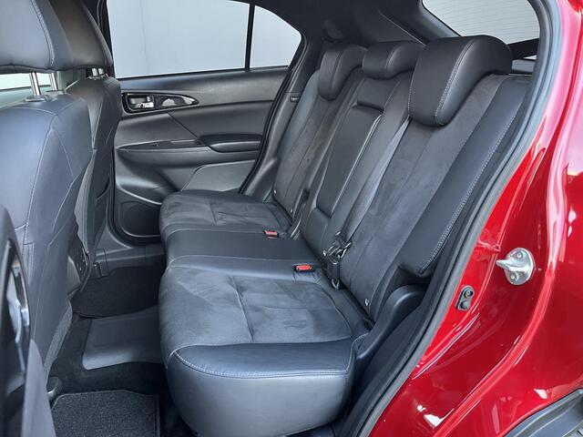 Mitsubishi ECLIPSE Cross 2.4 PHEV First Edition / 8 jaar garantie / Trekhaak 1.500 kg / Adapt. CC / Camera 360° / Navi TomTom / HUD / Apple Carplay Android / Stuur-, stoel- en achterbankverwarming /