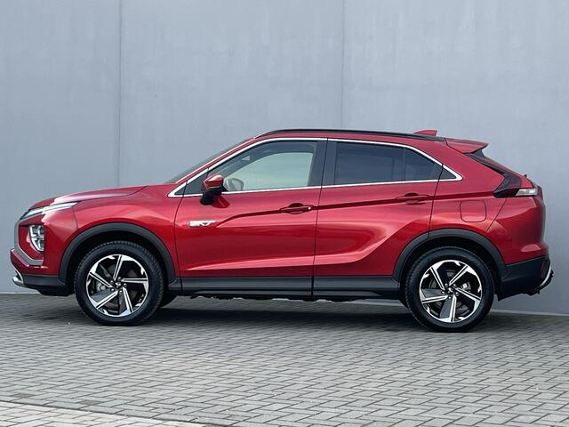 Mitsubishi ECLIPSE Cross 2.4 PHEV First Edition / 8 jaar garantie / Trekhaak 1.500 kg / Adapt. CC / Camera 360° / Navi TomTom / HUD / Apple Carplay Android / Stuur-, stoel- en achterbankverwarming /