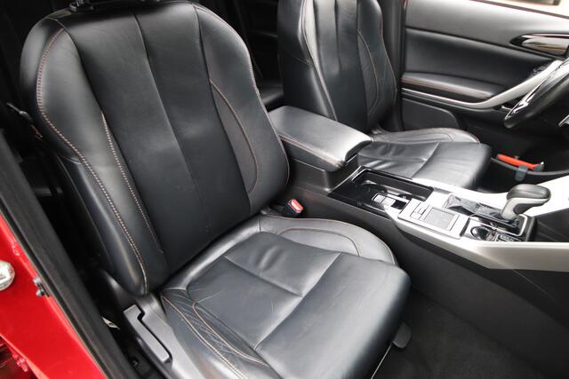 Mitsubishi ECLIPSE Cross 1.5 DI-T Instyle Pano, Leder, Trekhaak,Dealer O.H. NL-Auto & 1.600 kg trekgewicht!