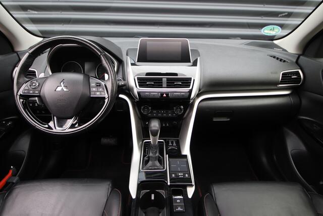 Mitsubishi ECLIPSE Cross 1.5 DI-T Instyle Pano, Leder, Trekhaak,Dealer O.H. NL-Auto & 1.600 kg trekgewicht!