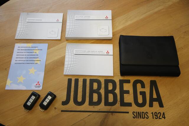 Mitsubishi ECLIPSE Cross 1.5 DI-T Instyle Pano, Leder, Trekhaak,Dealer O.H. NL-Auto & 1.600 kg trekgewicht!