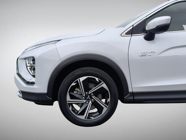 Mitsubishi ECLIPSE Cross 2.4 PHEV Intense+ | Navigatie | Camera | Stoelverwarming | Apple Carplay/Android Auto | Keyless Entry | LED Koplampen | Rijklaarprijs!