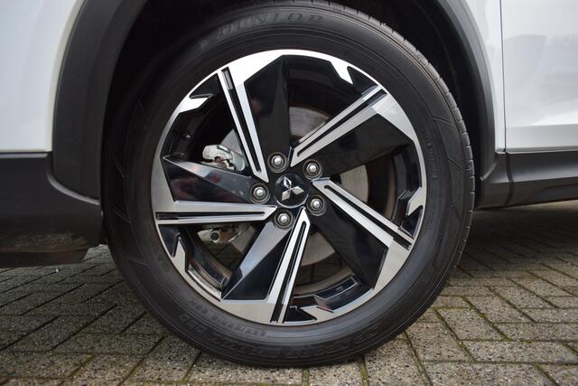 Mitsubishi ECLIPSE Cross 2.4 PHEV Intense+ | Navigatie | Camera | Stoelverwarming |