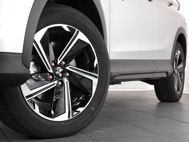 Mitsubishi ECLIPSE Cross 2.4 PHEV Intense+ | Pre Collision Brake | Achteruitrijcamera | Apple CarPlay/ Android Auto | Cruise Control | Lane Assist Inc. 220v Laadkabel