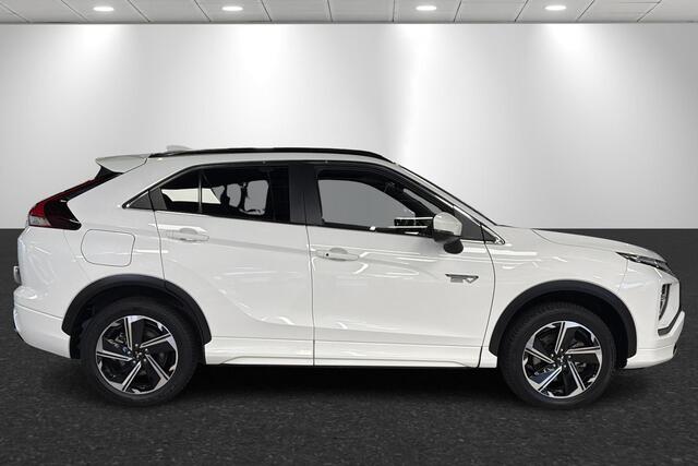 Mitsubishi ECLIPSE Cross 2.4 PHEV Executive 360 camera, Dodehoek sensoren, LED