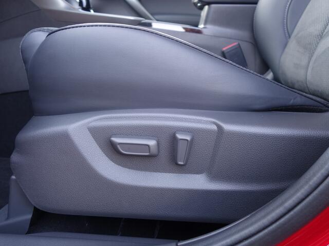 Mitsubishi ECLIPSE Cross 2.4 PHEV Black Edition | adaptieve cruise | 360° camera| all-season banden