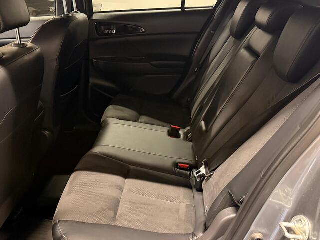 Mitsubishi ECLIPSE Cross 2.4 PHEV Intense / Navi / Trekhaak / Camera / half leder / HUD