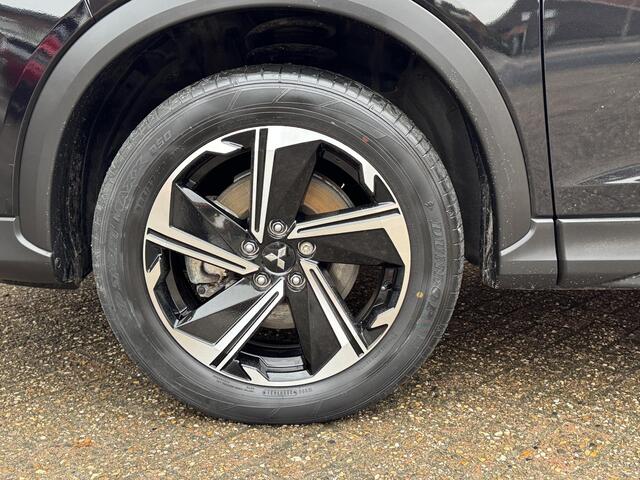 Mitsubishi ECLIPSE Cross 2.4 PHEV Intense+ *HEAD UP/NAVI/CAMERA*