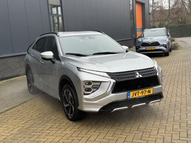 Mitsubishi ECLIPSE Cross 2.4 PHEV Intense+