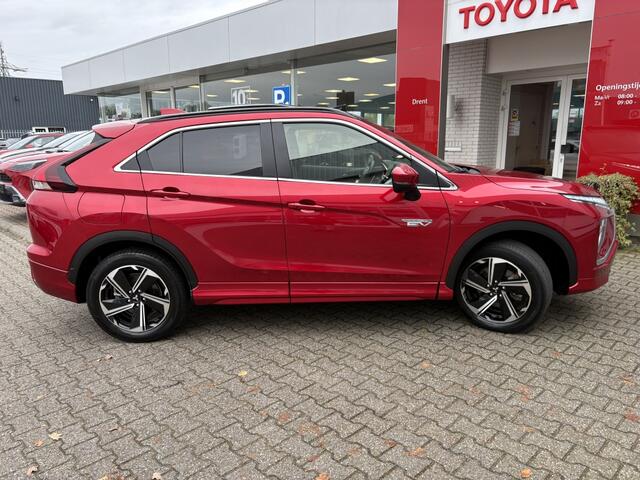 Mitsubishi ECLIPSE Cross 2.4 PHEV Instyle | El. Schuif/kantel dak | Stuur + stoelverwarm