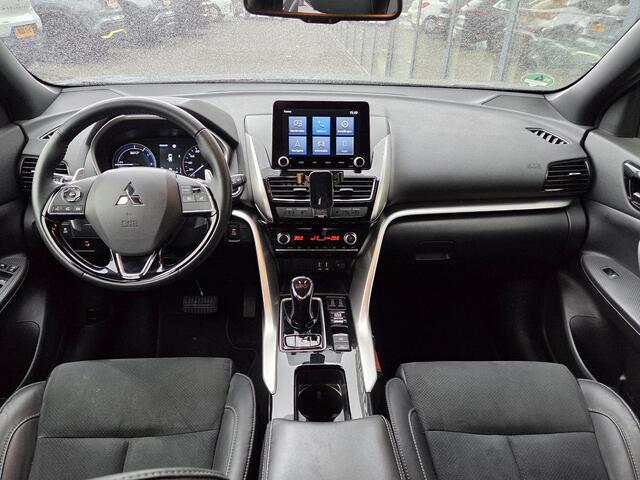 Mitsubishi ECLIPSE Cross 2.4 PHEV Intense+ | Trekhaak | AppleCarplay / AndroidAuto |