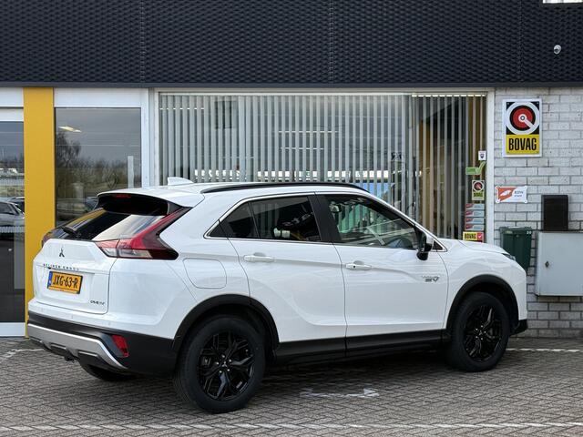 Mitsubishi ECLIPSE Cross 2.4 PHEV Intense | Trekhaak afneembaar | Navigatie | Stoelverwarming | Achteruitrijcamera | Elektrische stoelen |