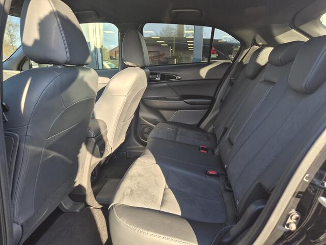 Mitsubishi ECLIPSE Cross 2.4 PHEV Executive | 1e eigenaar | Afneembare trekhaak | Allseason banden |