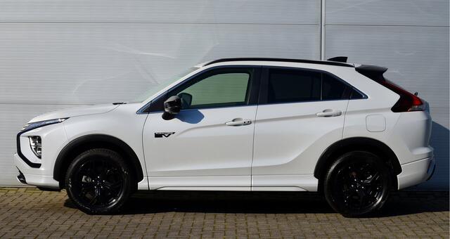 Mitsubishi ECLIPSE Cross PHEV 2.4 EXECUTIVE BLACK EDITION 4WD | PLUG IN HYBRID | SoH % | V2H | ADAPTIEF CRUISE | ALL SEASON BANDEN | TREKHAAK 1500KG | DODEHOEK ASSISTENT | 360 CAMERA | FABRIEKSGARANTIE TOT 21-09-2030* | NP ¤ 48.544,- | ALL IN RIJKLAAR