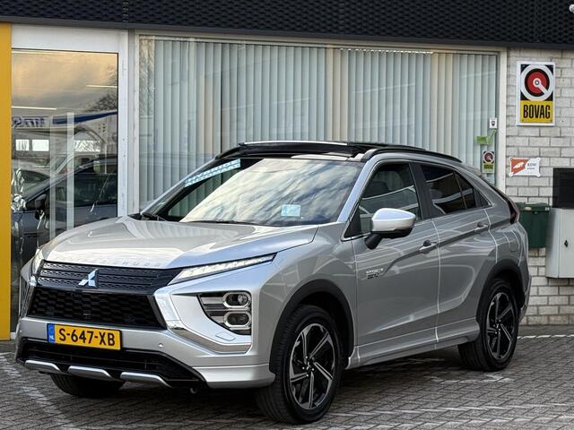 Mitsubishi ECLIPSE Cross 2.4 PHEV Instyle | NAP | Trekhaak | Panorama-dak | Heads-up display | Leer | Stoelverwarming | Navigatie | Elektrisch verstelbare stoelen |