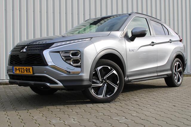 Mitsubishi ECLIPSE Cross 2.4 PHEV Intense+ | Incl. 12 maanden garantie | Trekhaak | Stoelverwarming | Apple carplay/Android auto | Parkeercamera | Navigatie | DAB radio | 100% onderhouden |
