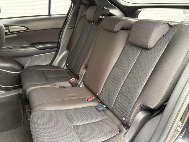 Mitsubishi ECLIPSE Cross 1.5 DI-T Pure / 18 inch LM op All Season banden / Dealer onderhouden / Trekhaak( 1600) / Clima /