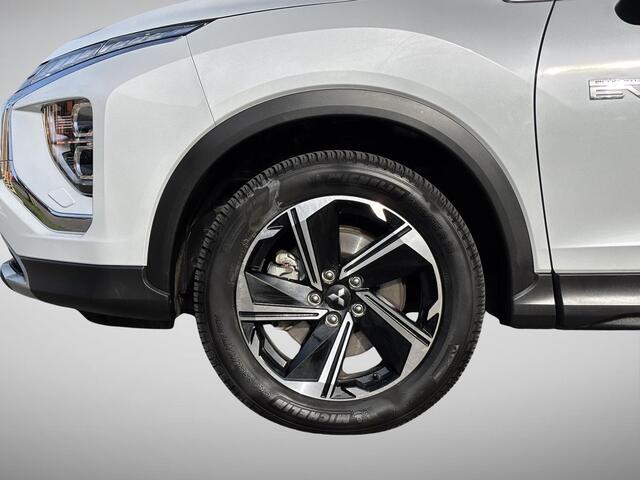 Mitsubishi ECLIPSE Cross 2.4 PHEV First Edition incl. Trekhaak!