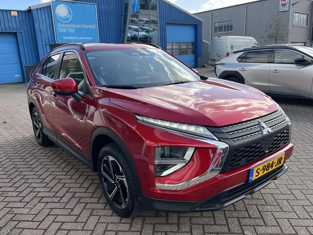Mitsubishi ECLIPSE Cross 2.4 PHEV Intense incl.:AppleCarplay/AndroidAuto, LM velgen, ParkeerhulpCamera, Trekhaak, Cruise Controle, Climate Control, Stoelverwarming.