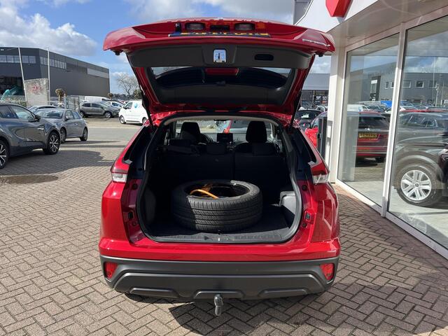 Mitsubishi ECLIPSE Cross 2.4 PHEV Intense incl.:AppleCarplay/AndroidAuto, LM velgen, ParkeerhulpCamera, Trekhaak, Cruise Controle, Climate Control, Stoelverwarming.