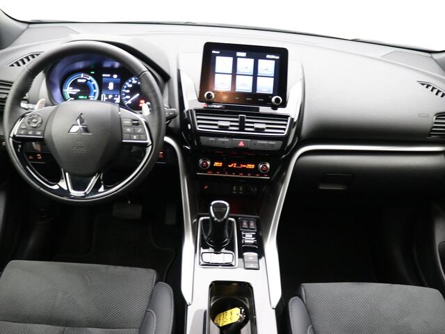 Mitsubishi ECLIPSE Cross 2.4 PHEV Black Edition / 360 Camera / Stoel en Stuurverwarming / Adaptieve Cruise / Dodehoek Detectie / Dealeronderhouden / 1ste Eigenaar / NL Auto / 1500KG Trekgewicht /