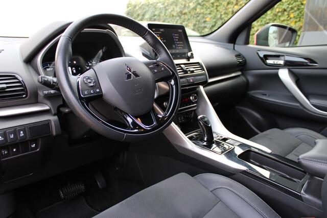 Mitsubishi ECLIPSE Cross 2.4 PHEV Intense | Trekhaak | Stoelverwarming | Navigatie | Camera | Carplay