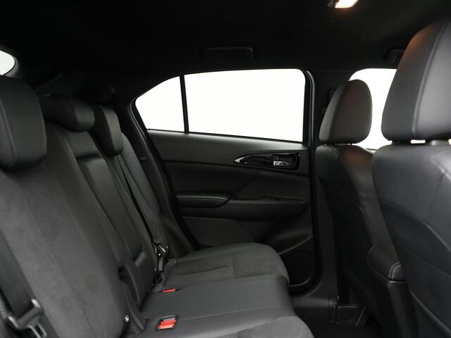 Mitsubishi ECLIPSE Cross 2.4 Intense PHEV 188pk Dealer O.H. | Camera | Keyless | Alcantara Sportstoelen Verwarmd | Apple Carplay | Cruise Control | Navigatie | DAB | Plug In Hybrid |