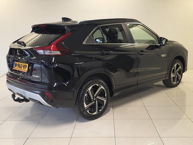Mitsubishi ECLIPSE Cross 2.4 PHEV Intense+ | Trekhaak | Navigatie | Achteruitrijcamera |