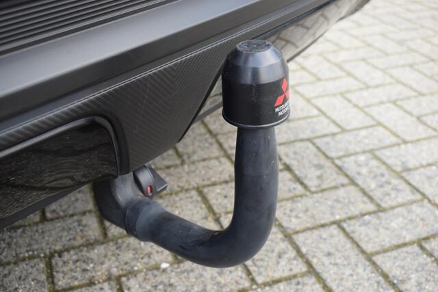 Mitsubishi ECLIPSE Cross 1.5 DI-T Black Edition | Trekhaak | Automaat | Stuur + Stoelverwarming | Camera | Sensoren |