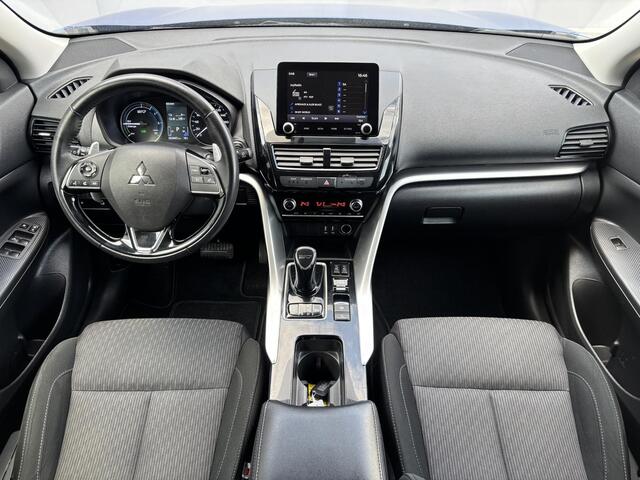 Mitsubishi ECLIPSE Cross 2.4 PHEV Intense 4WD S-AWC / Cruise Control / Climate Control / 1.500 kg trekgewicht / Stoelverwarming / Appel CarPlay & Android Auto / Achteruitrijcamera /