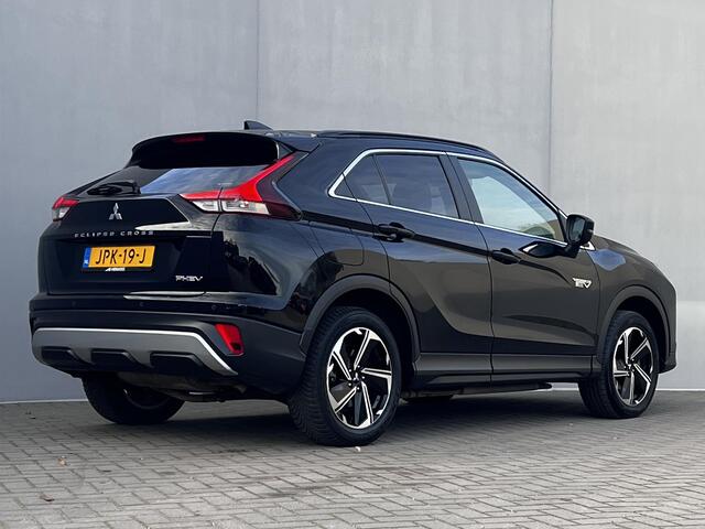 Mitsubishi ECLIPSE Cross 2.4 PHEV Intense+ / Fabrieksgarantie Tot 06-2027 / 1.500 kg trekgewicht / Elektrische bestuurdersstoel / Navigatie / Stoelverwarming / Apple Carplay/Android Auto / 18" LM wielen /
