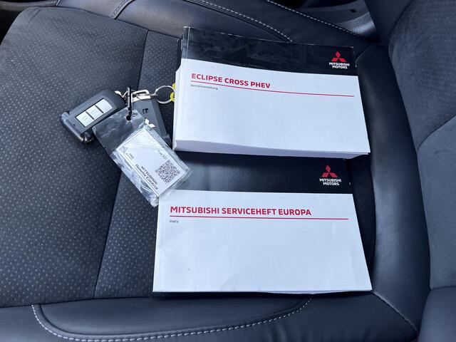 Mitsubishi ECLIPSE Cross 2.4 PHEV Intense+ / Fabrieksgarantie Tot 06-2027 / 1.500 kg trekgewicht / Elektrische bestuurdersstoel / Navigatie / Stoelverwarming / Apple Carplay/Android Auto / 18" LM wielen /