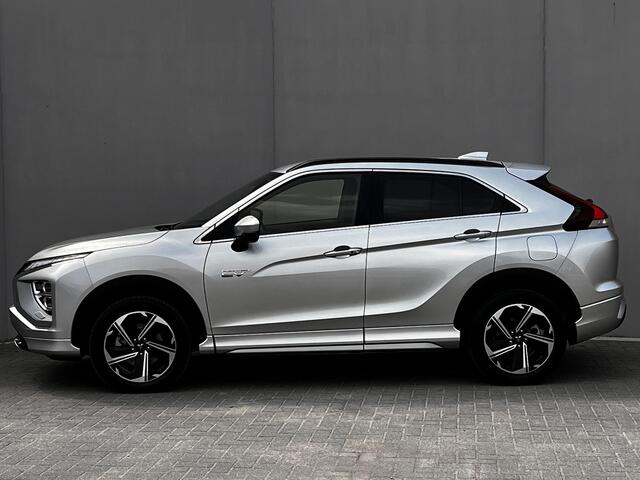 Mitsubishi ECLIPSE Cross 2.4 PHEV Executive / Trekgewicht 1.500 kg / Camera 360° / Elektrische bestuurdersstoel / Navigatie / Premium audio / Apple Carplay Android / 18" LM wielen /