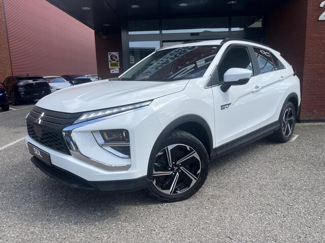Mitsubishi ECLIPSE Cross 2.4 PHEV Intense // LED // CAMERA // KEYLESS // CARPLAY // CLIMA // STOELVERWARMING //