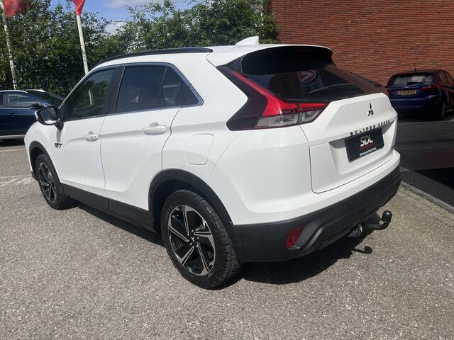 Mitsubishi ECLIPSE Cross 2.4 PHEV Intense // LED // CAMERA // KEYLESS // CARPLAY // CLIMA // STOELVERWARMING //
