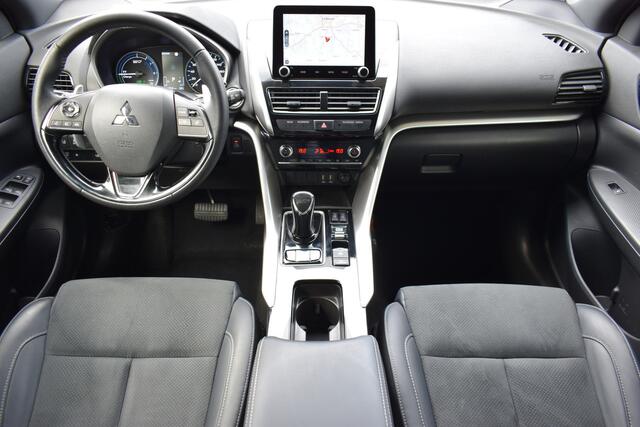 Mitsubishi ECLIPSE Cross 2.4 PHEV Intense+ Trekhaak | Apple carplay & Android auto | Navigatie | Achteruitrijcamera | Elektrische Bestuurdersstoel