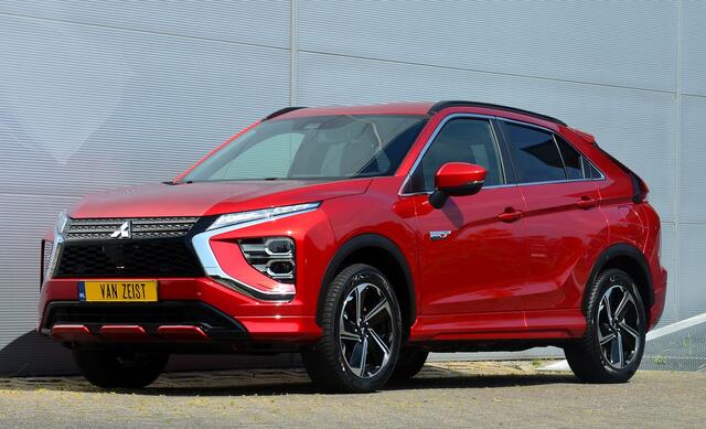 Mitsubishi ECLIPSE Cross PHEV 2.4 EXECUTIVE 4WD | PLUG IN HYBRID | V2H | SOH 85% | ADAPTIEF CRUISE | TREKHAAK 1500KG | ALL SEASON | DODEHOEK ASSISTENT | 360 CAMERA | FABRIEKSGARANTIE TOT 29-06-2030* | NP ¤ 48.616,- | ALL IN RIJKLAARPRIJS